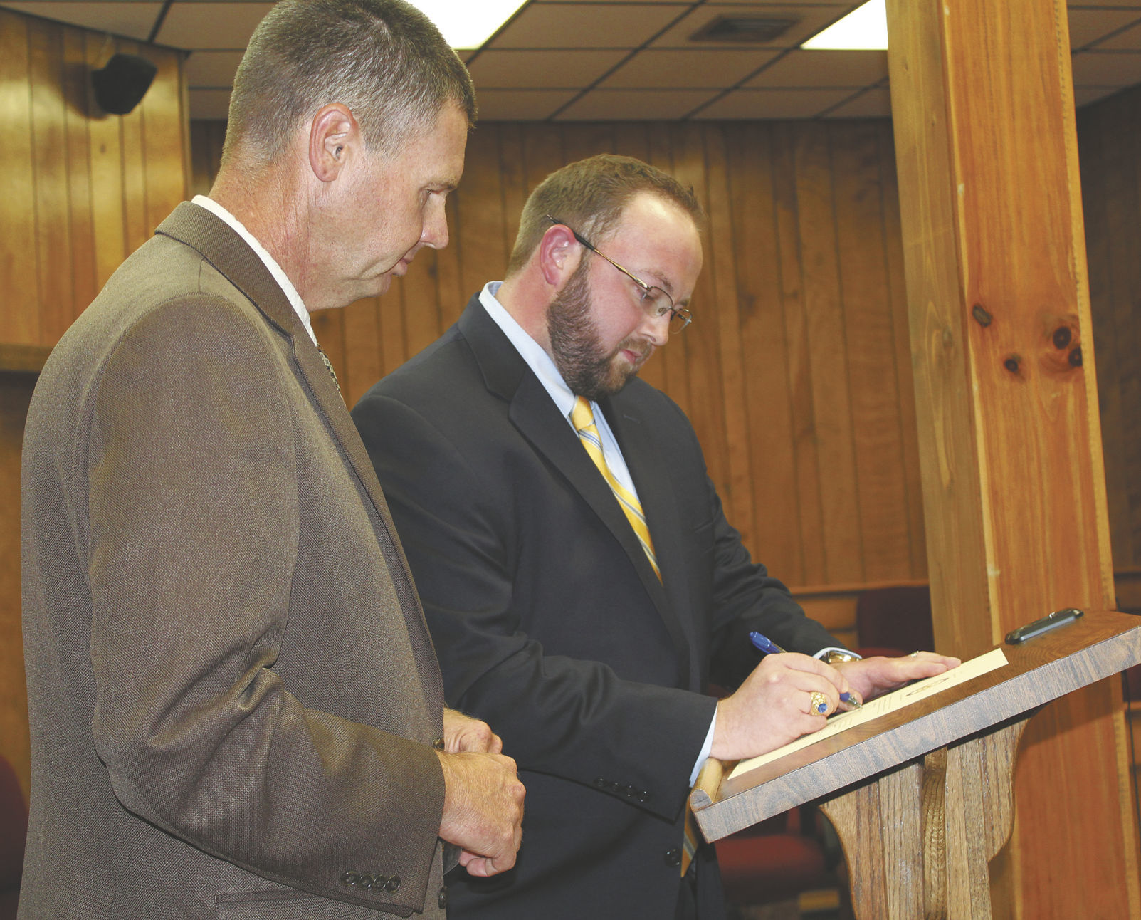 Reynolds sworn in